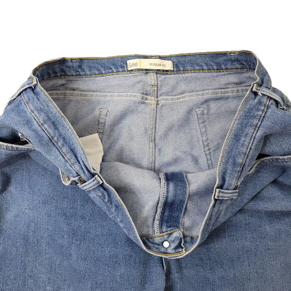 Lee Regular Fit Straight Leg Stretch Classic Jeans Men's Sz 46x33( tag 34) - Picture 7 of 9